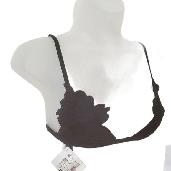 SOLD MARVEL By LA PERLA Black Lace Padded Triangle - Picture 2 of 12